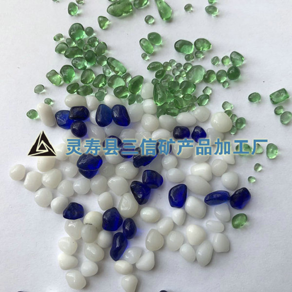 白色玻璃珠
